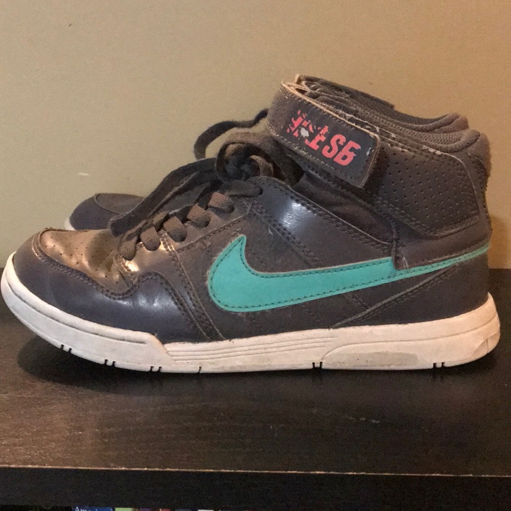 Nike SB High Top Shoes